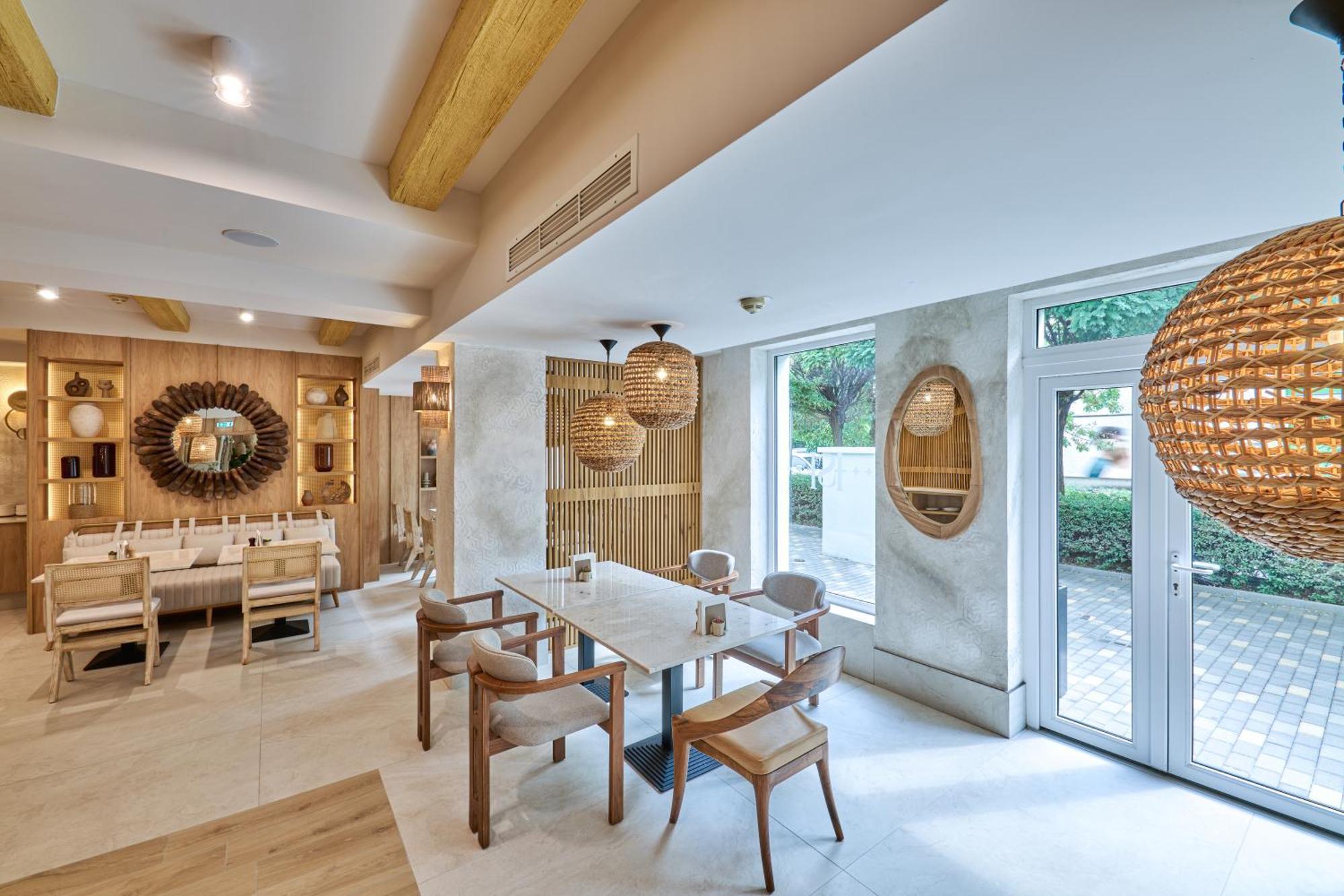 Hotel Serenity 티미쇼아라 외부 사진