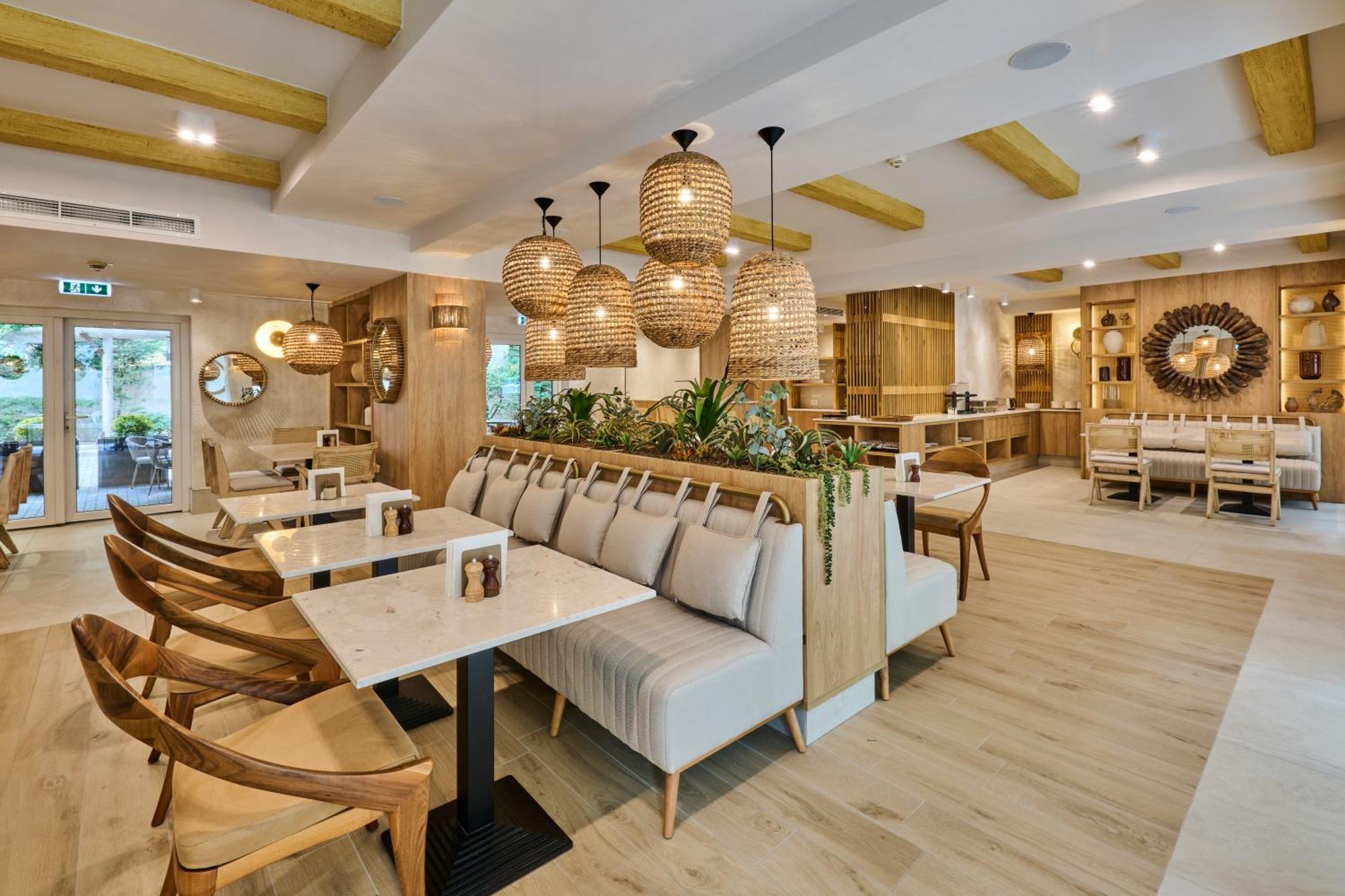 Hotel Serenity 티미쇼아라 외부 사진