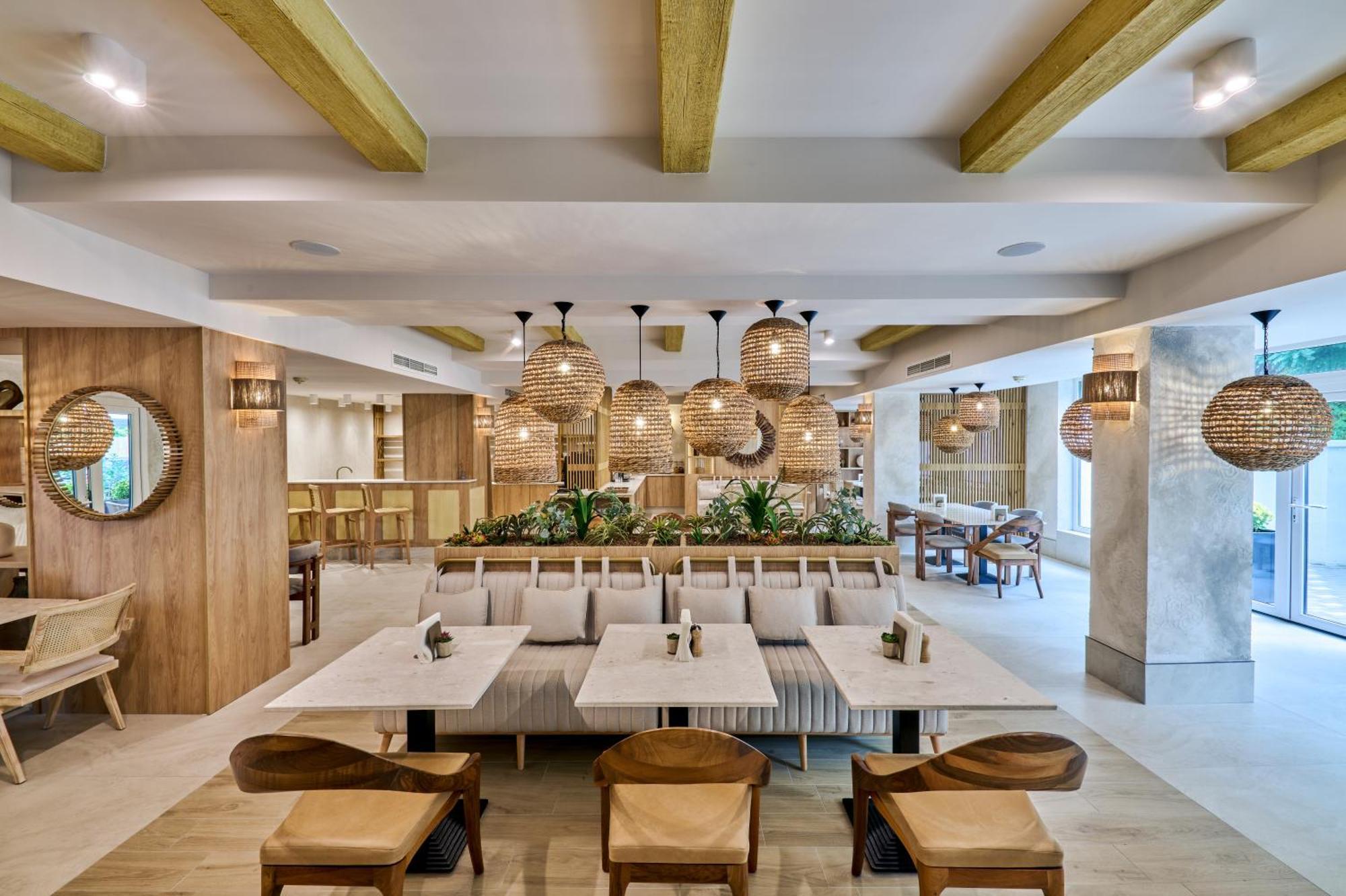 Hotel Serenity 티미쇼아라 외부 사진