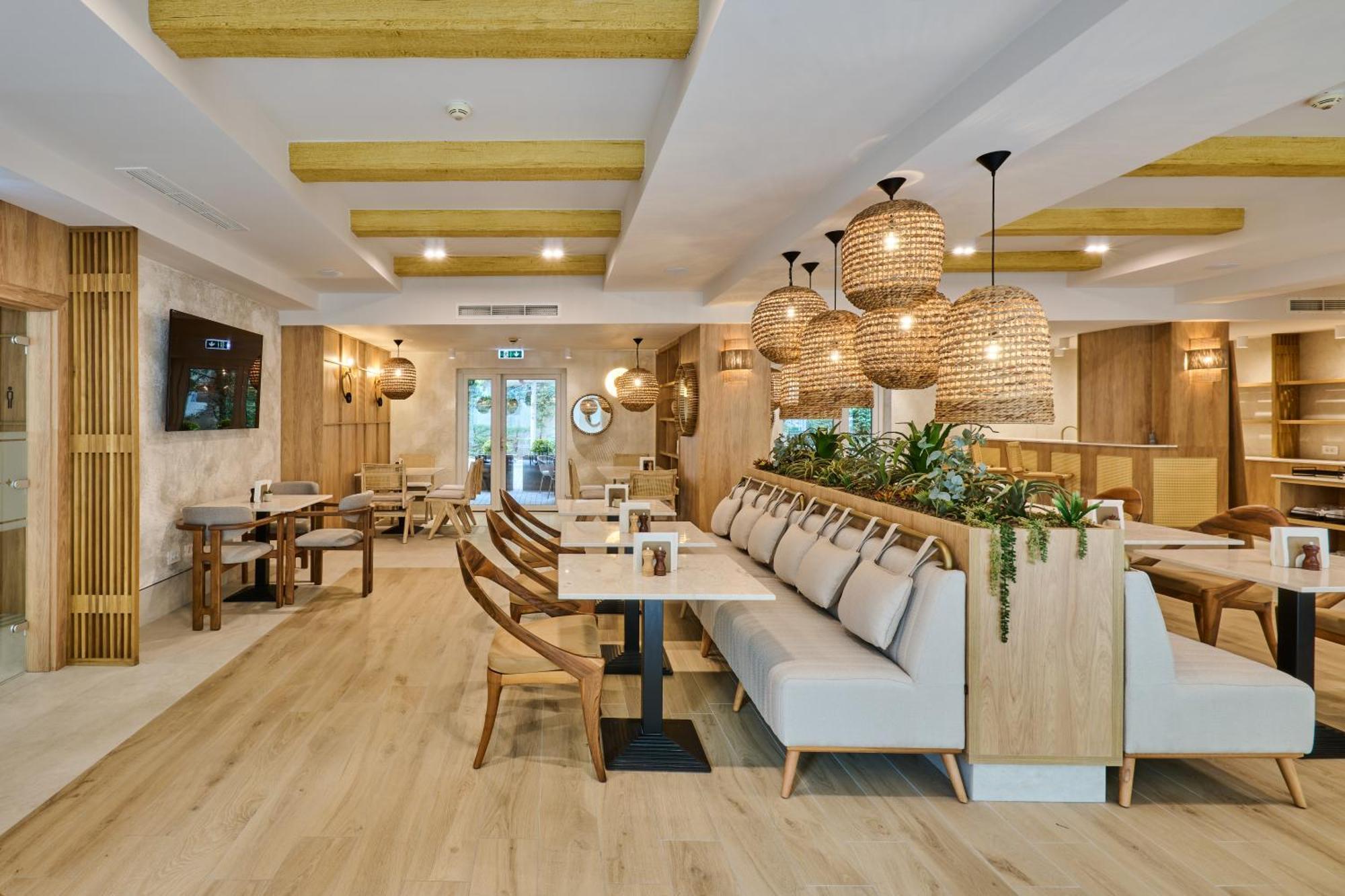 Hotel Serenity 티미쇼아라 외부 사진