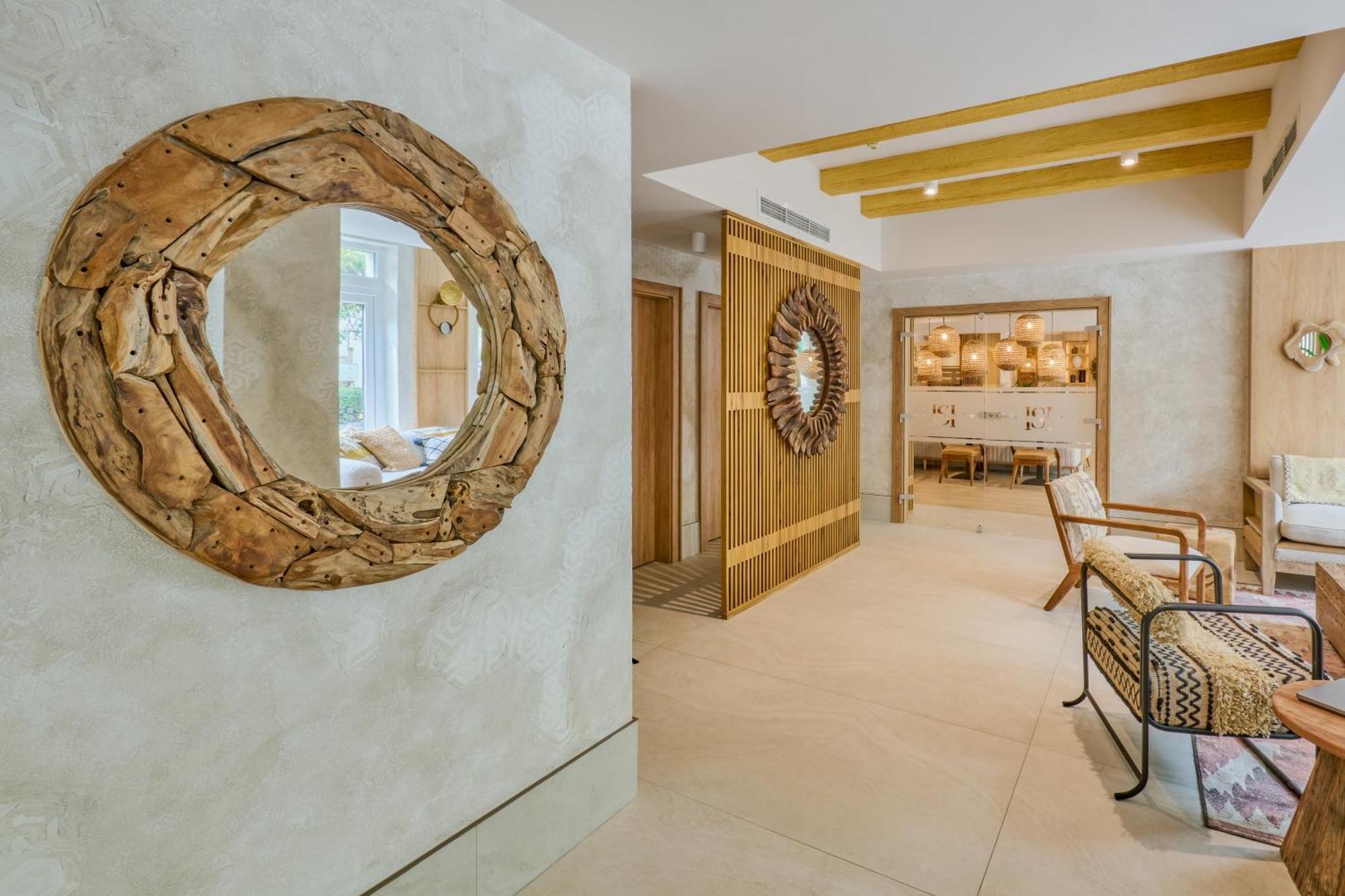 Hotel Serenity 티미쇼아라 외부 사진
