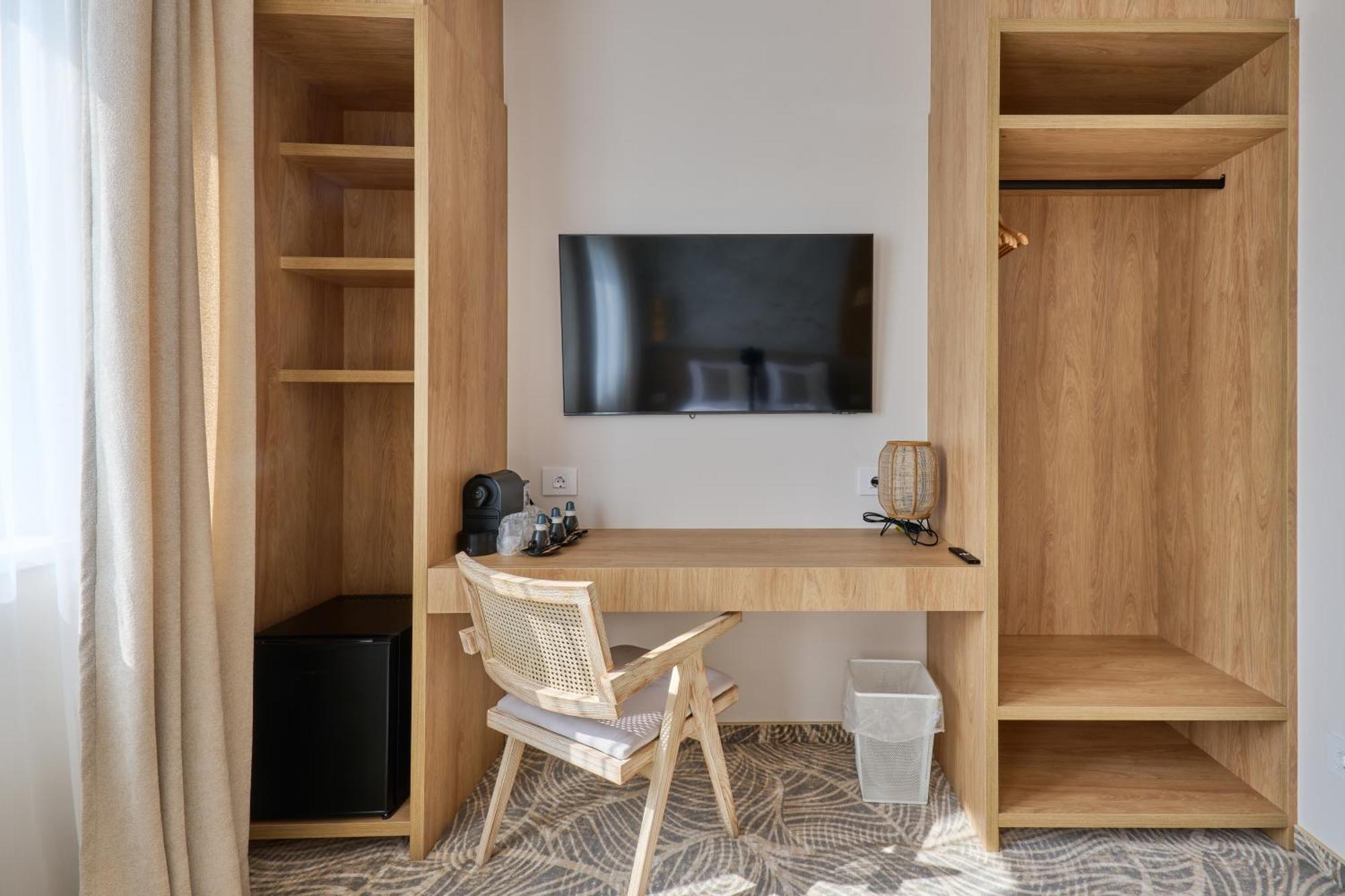 Hotel Serenity 티미쇼아라 외부 사진