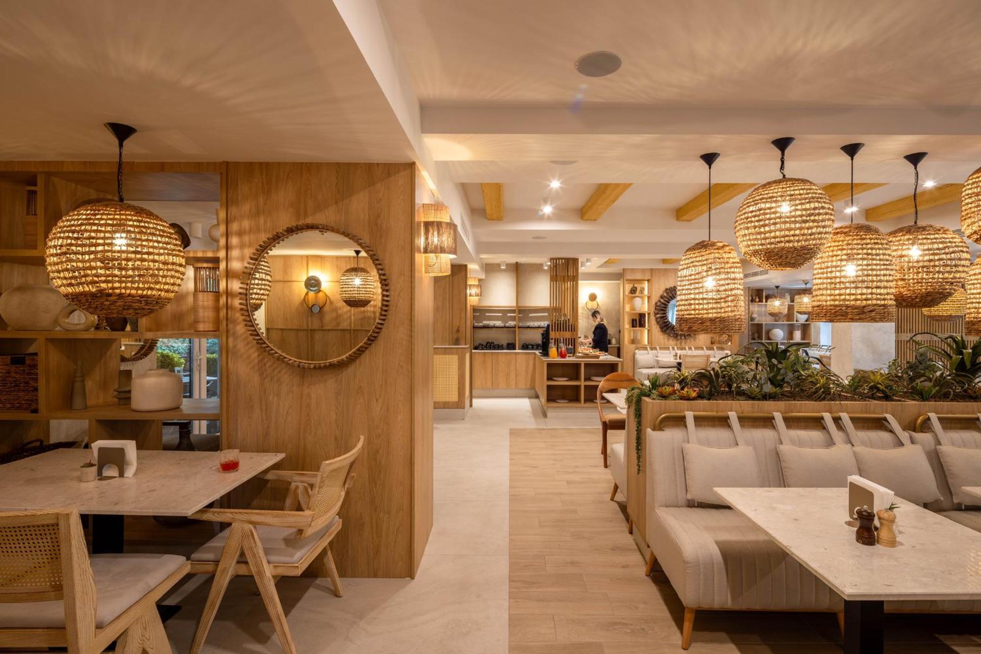 Hotel Serenity 티미쇼아라 외부 사진