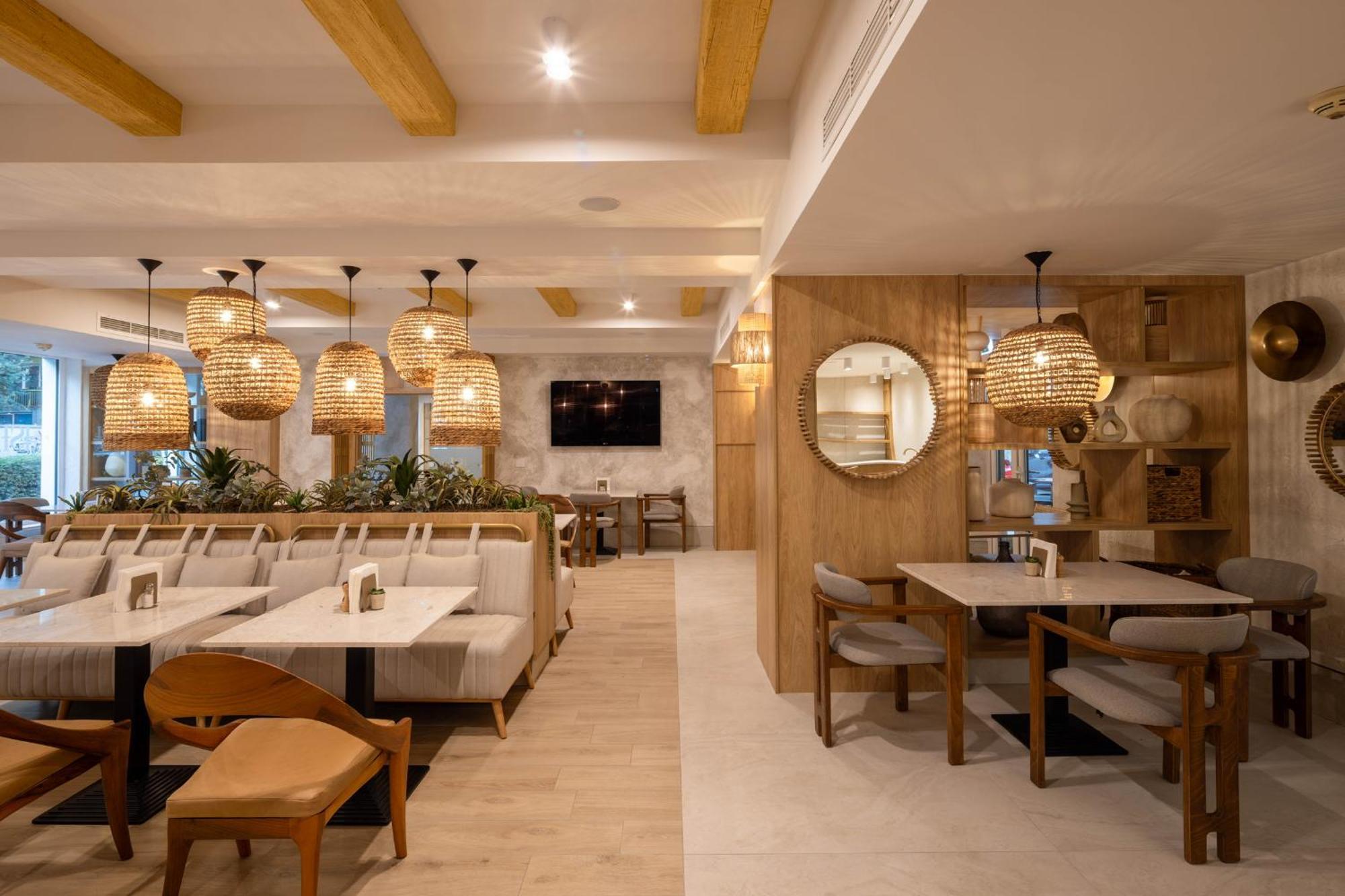 Hotel Serenity 티미쇼아라 외부 사진