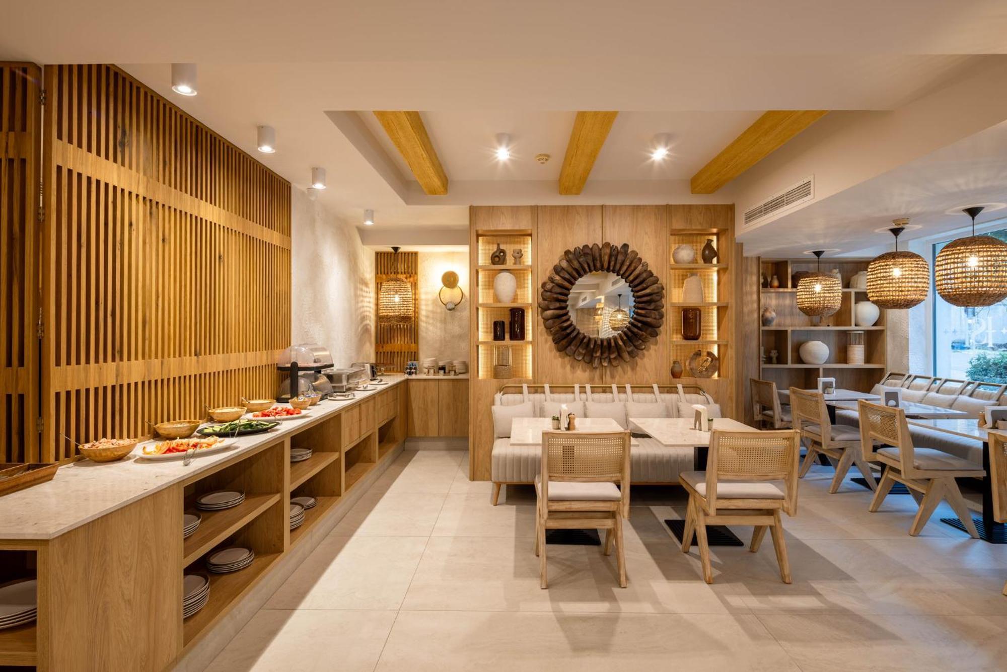 Hotel Serenity 티미쇼아라 외부 사진